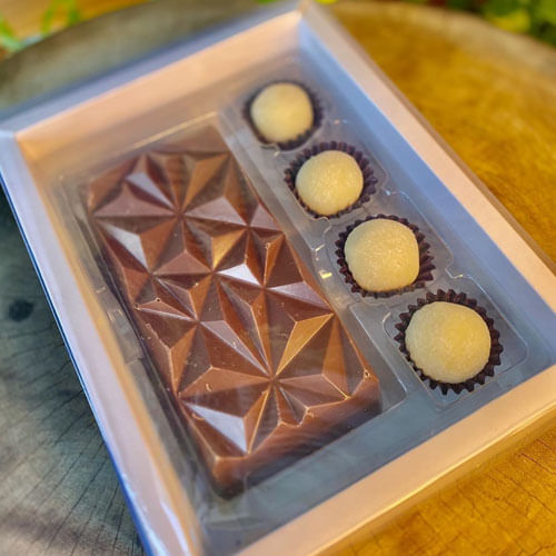 Caixa Tablete Diamantado + Bombom C/ Berço Branca C/ 5 Un Crystal For