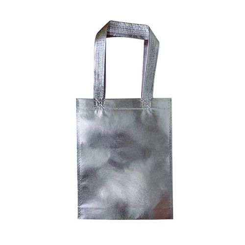 Sacola Tnt Metalizada 20x25 Cm Dourada C/ 6 Un G&A Tnt